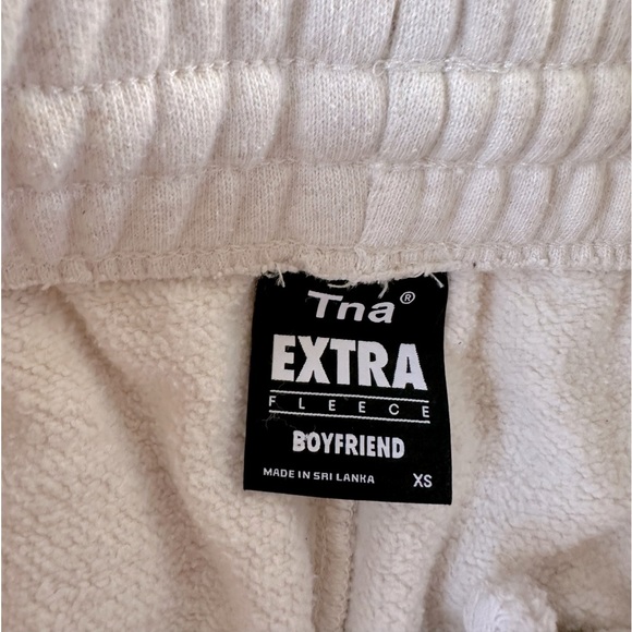 Women’s TNA white boyfriend sweatpants - Picture 4 of 4